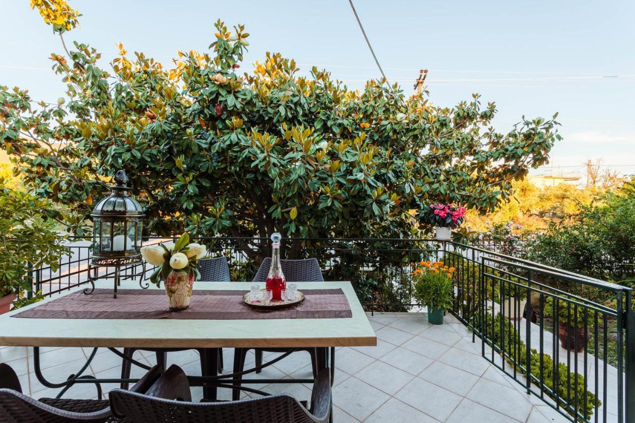 Stylish Seaside Home - Fully Equipped, Big Terrace Kalamata Exterior foto