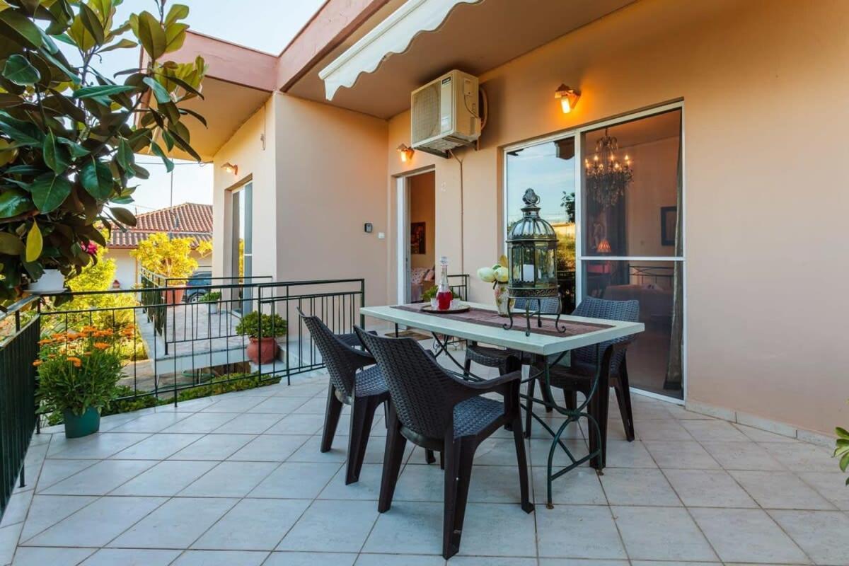 Stylish Seaside Home - Fully Equipped, Big Terrace Kalamata Exterior foto