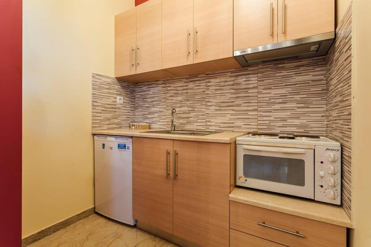 Stylish Seaside Home - Fully Equipped, Big Terrace Kalamata Exterior foto